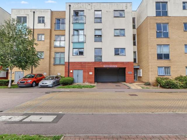 Flat for sale in Chrysalis Park, Stevenage