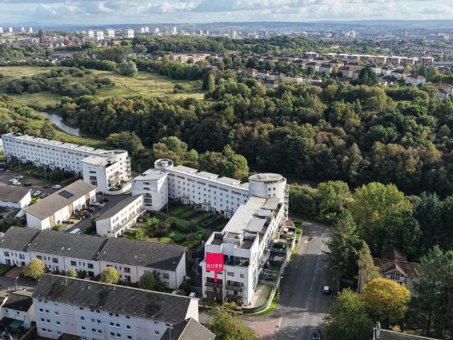 Flat for sale in Gilshochill, Glasgow