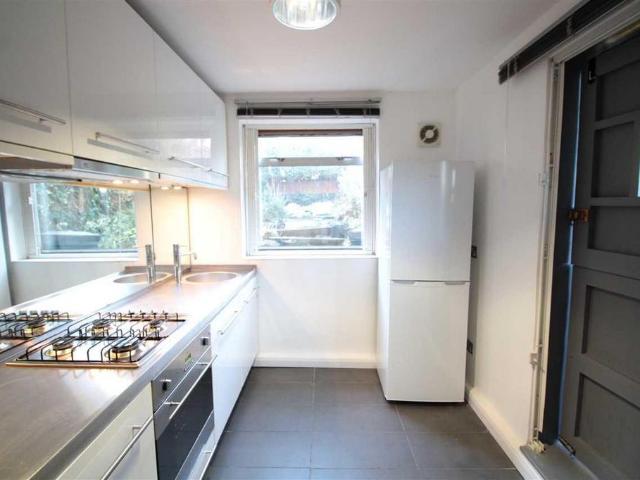 Flat for sale in Brixton, Greater London