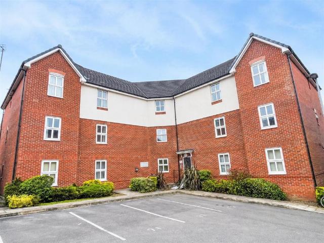 Flat for sale in Newton, Greenheys