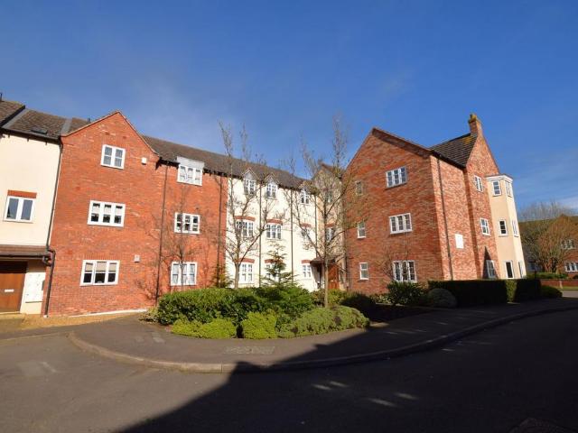 Flat for sale in Overslade, New Bilton