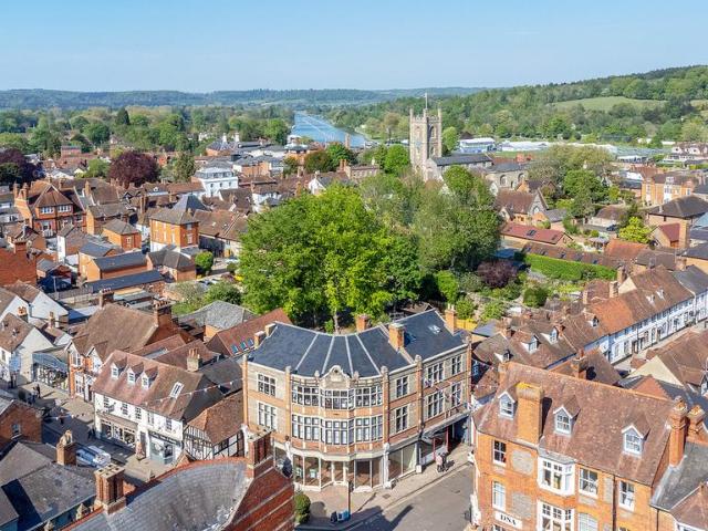 Flat for sale in Henley-on-Thames, Berrick Salome