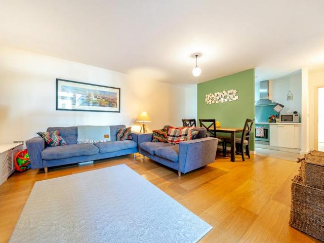 Flat for sale in Royal Borough of Greenwich, Greater London