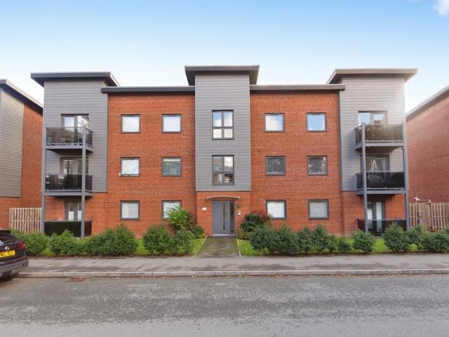 Flat for sale in Shirley, Solihull