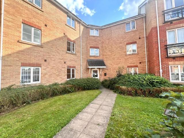 Flat for sale in Spencer, Northampton