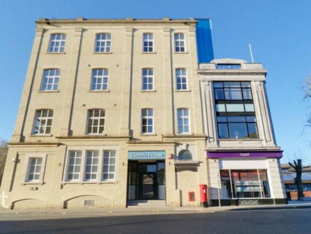 Flat for sale in Key Street, Suffolk
