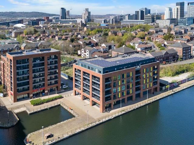 Flat for sale in Newtown, Falcon Lodge