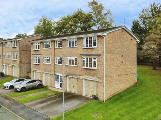 Flat for sale in Lower Heath, Congleton