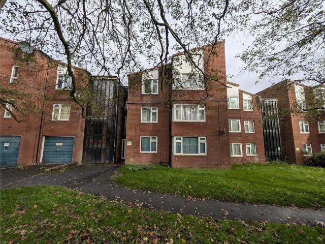 Flat for sale in Hollinswood, Telford