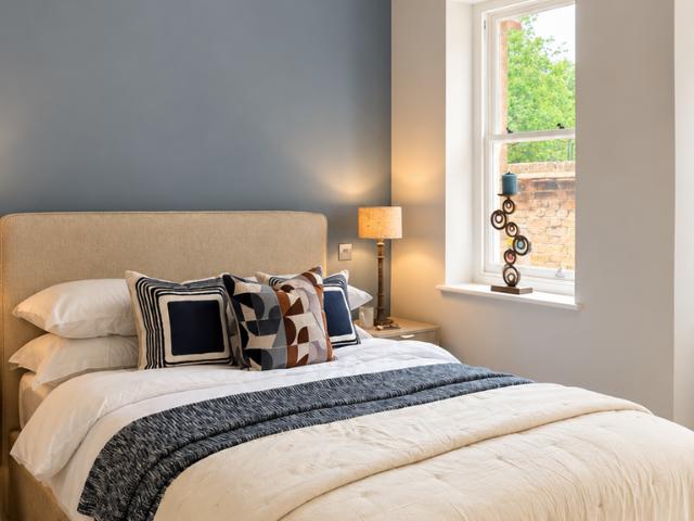Flat for sale in London Borough of Ealing, Greater London