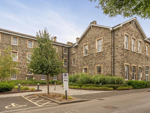 Flat for sale in Feckenham, City Of Bristol