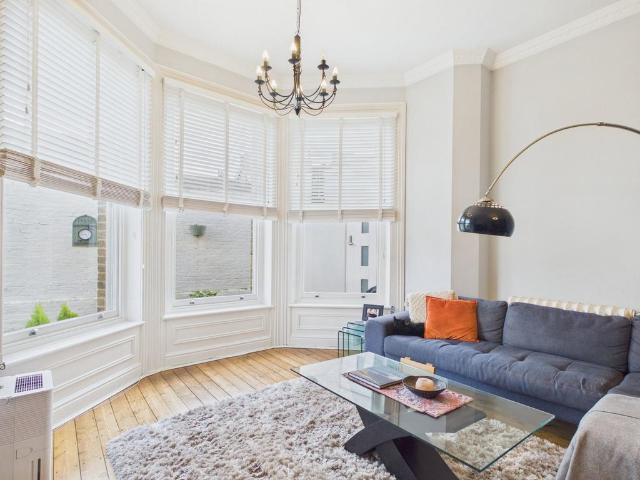 Flat for sale in Sawbridgeworth, Colliers End