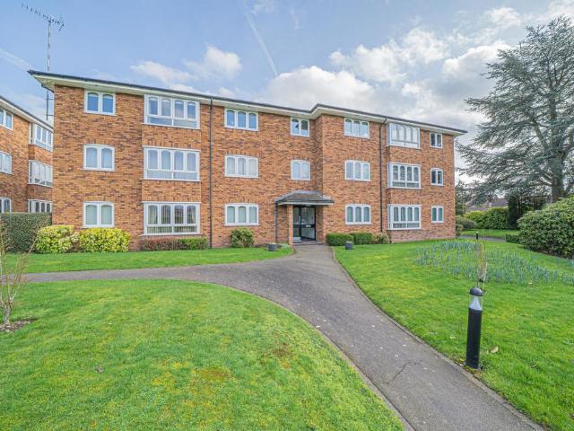 Flat for sale in Elmdon, West Midlands