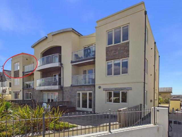Flat for sale in Newquay, Cornwall