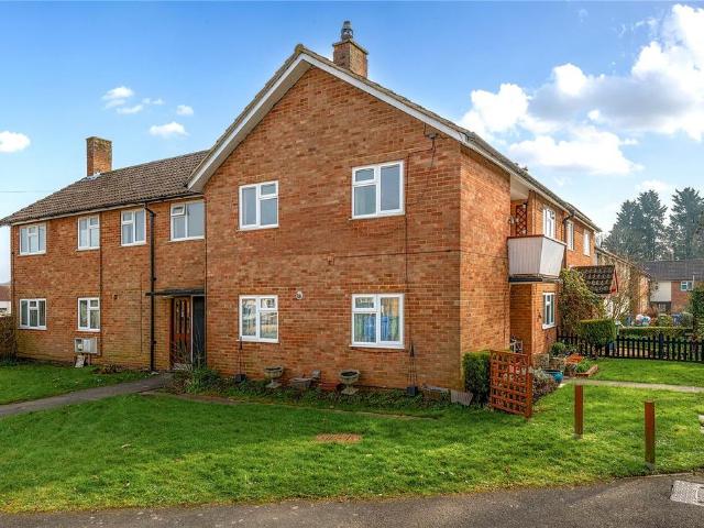 Flat for sale in Easthampstead, Bracknell