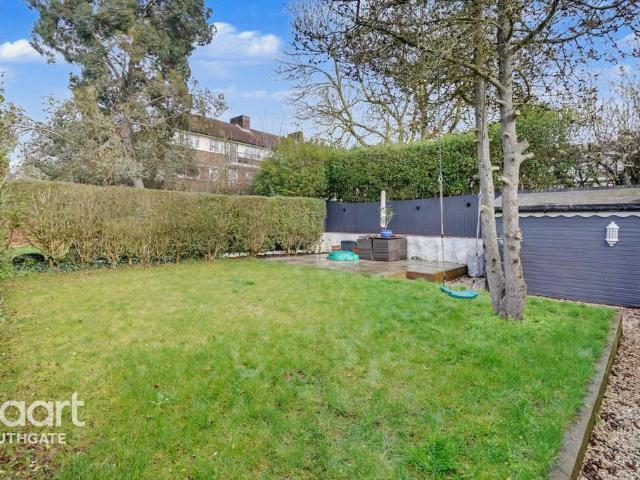 Flat for sale in Cockfosters, Isle Of Man