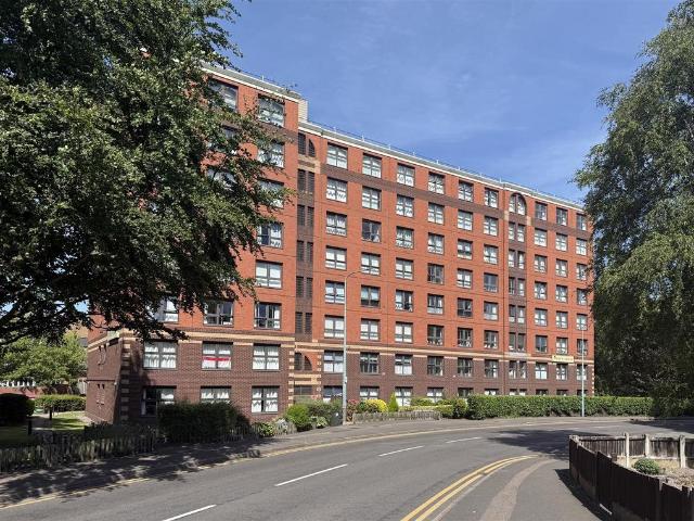 Flat for sale in Lichfield, Boley Park