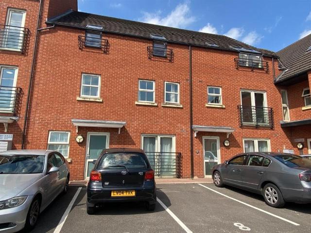 Flat for sale in New Boultham, Brayford