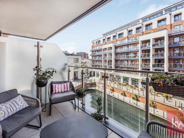 Flat for sale in Fishery, Maidenhead