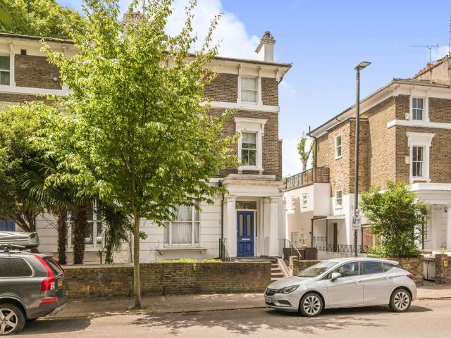 Flat for sale in Chalk Farm, Primrose Hill