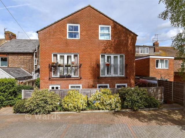 Flat for sale in Brook Street, Bourne Vale