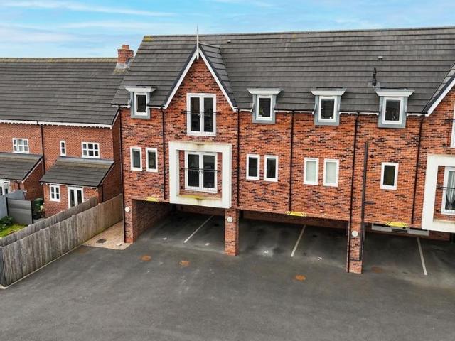 Flat for sale in Kingsbourne, Nantwich