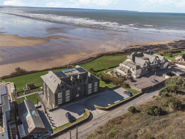 Flat for sale in Saunton, North Devon