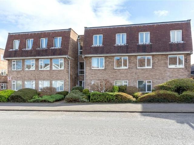 Flat for sale in Bishopston, Feckenham