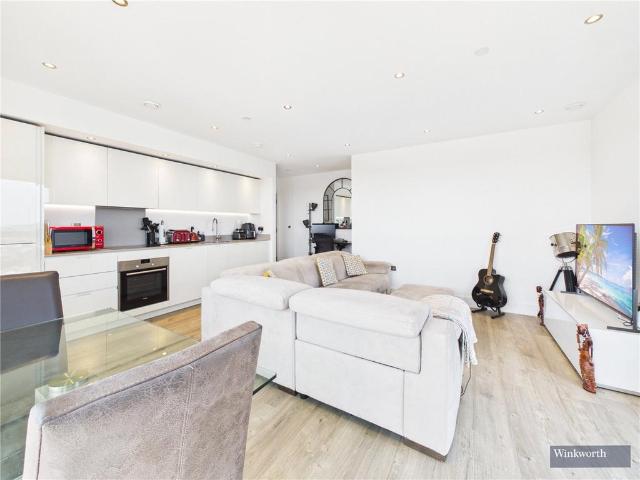 Flat for sale in Wealdstone, Greater London