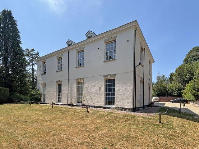 Flat for sale in Tonedale, Somerset