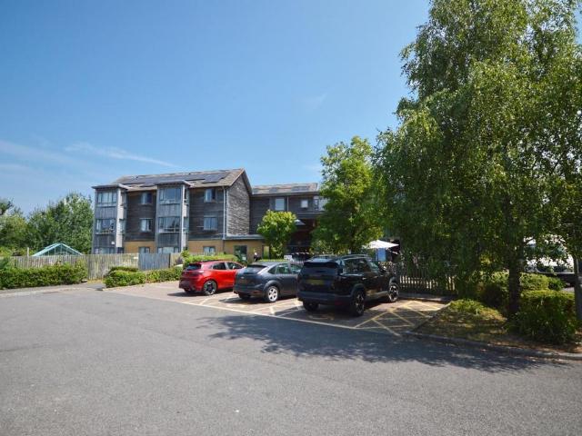 Flat for sale in Withywood, Dundry