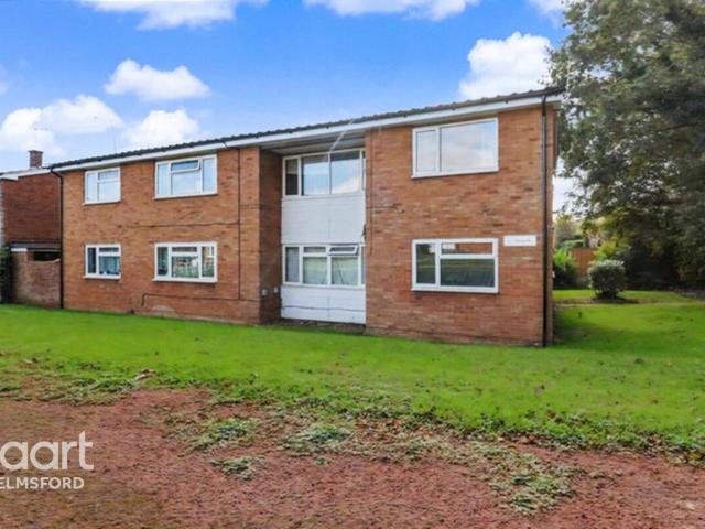 Flat for sale in Galleywood, Chelmsford