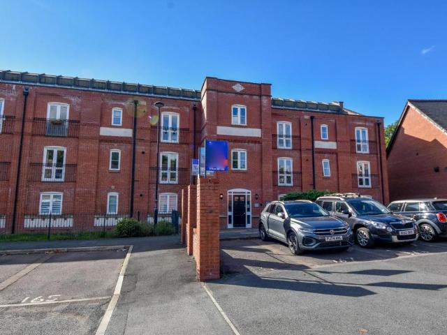 Flat for sale in Wigan, Greater Manchester