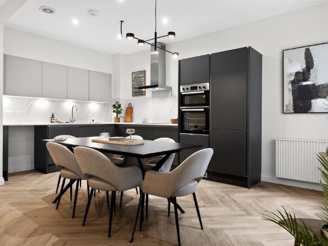 Flat for sale in Castlehead, Glenburn