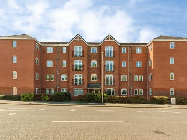 Flat for sale in Hammond Street
