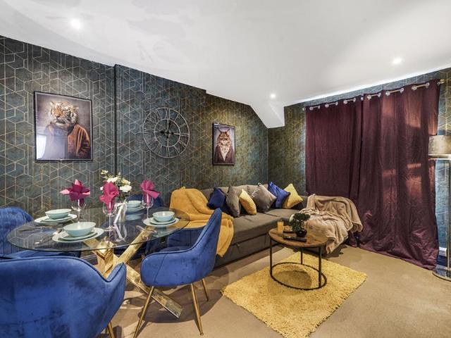 Flat for sale in Hendon, Greater London