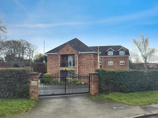 Flat for sale in Hightown, Congleton