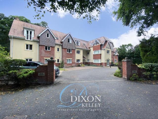 Flat for sale in West Moors