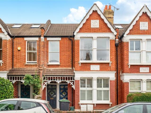 Flat for sale in Hornsey, Greater London