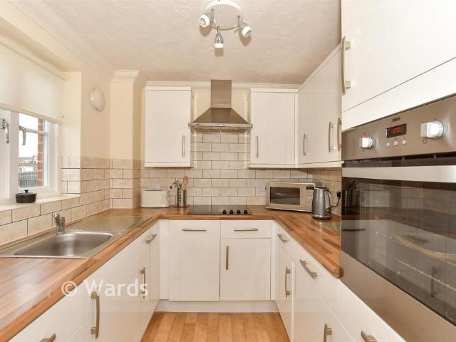 Flat for sale in Harbledown, Canterbury