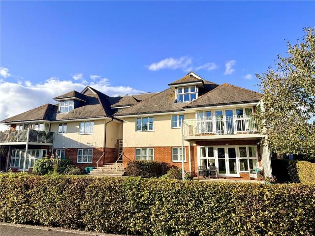 Flat for sale in Lymington, New Forest