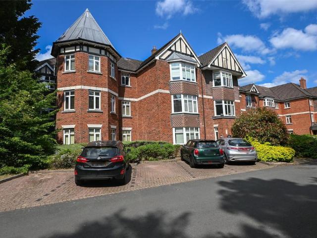 Flat for sale in Wake Green, West Midlands