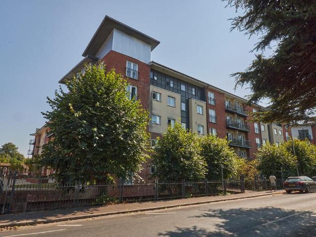 Flat for sale in Watergate, Devon
