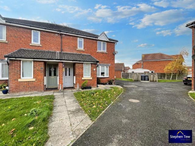 Flat for sale in Common Edge, Blackpool
