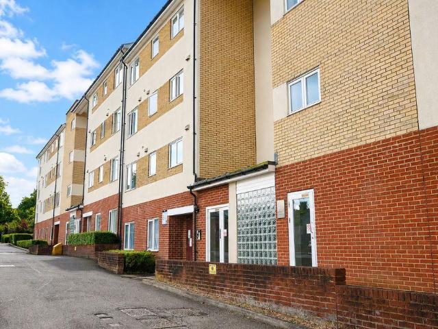 Flat for sale in Ringlestone, Midway