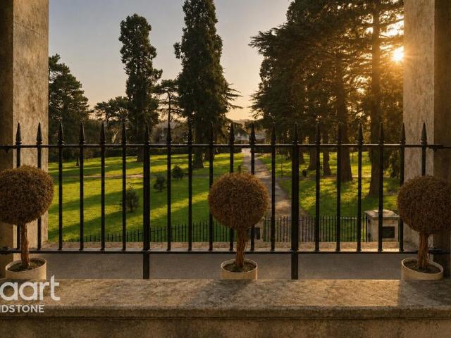 Flat for sale in Midway, Kent