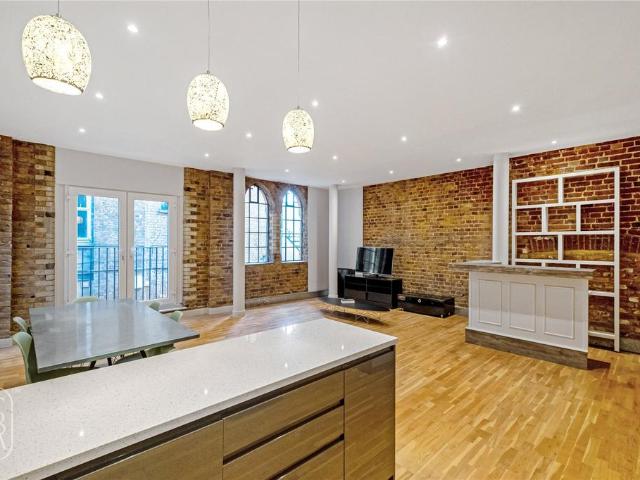 Flat for sale in Finsbury, Greater London