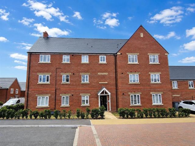 Flat for sale in Marston Moretaine, Bedfordshire