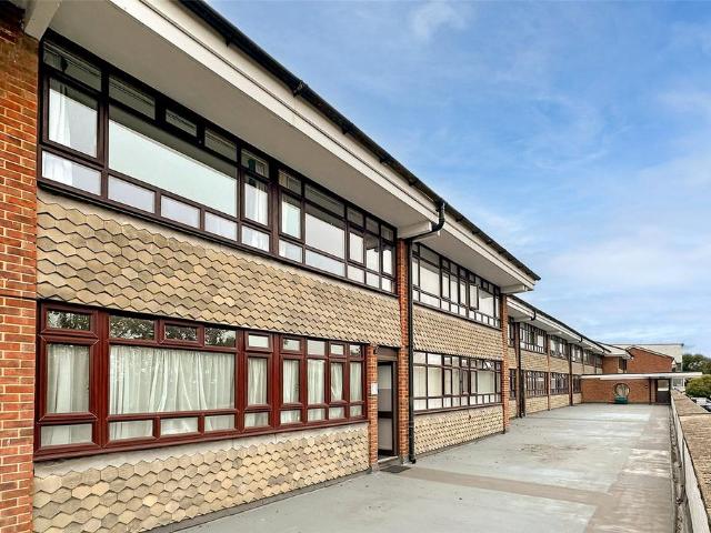 Flat for sale in Rustington, Clapham