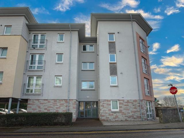 Flat for sale in Ballindoch, Scotland